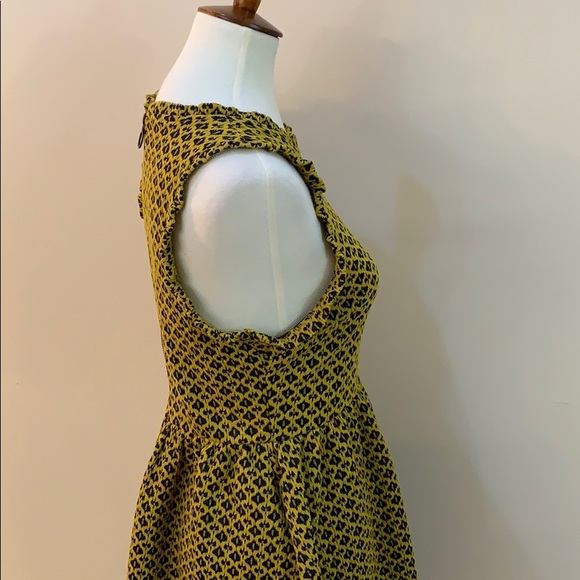 Cute mustard colored dress - Picture 6 of 11